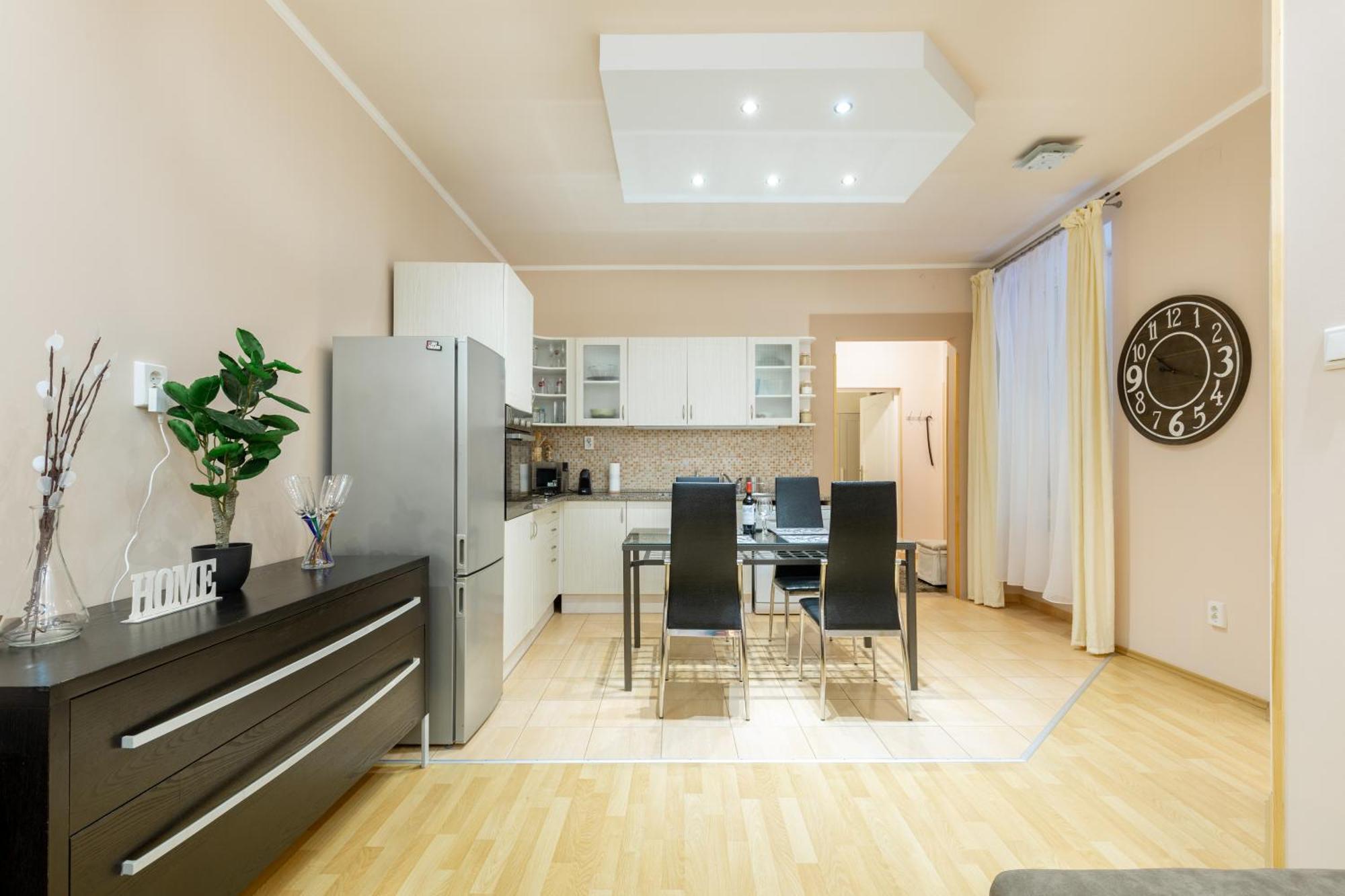 Downtown By Stn Appartement *